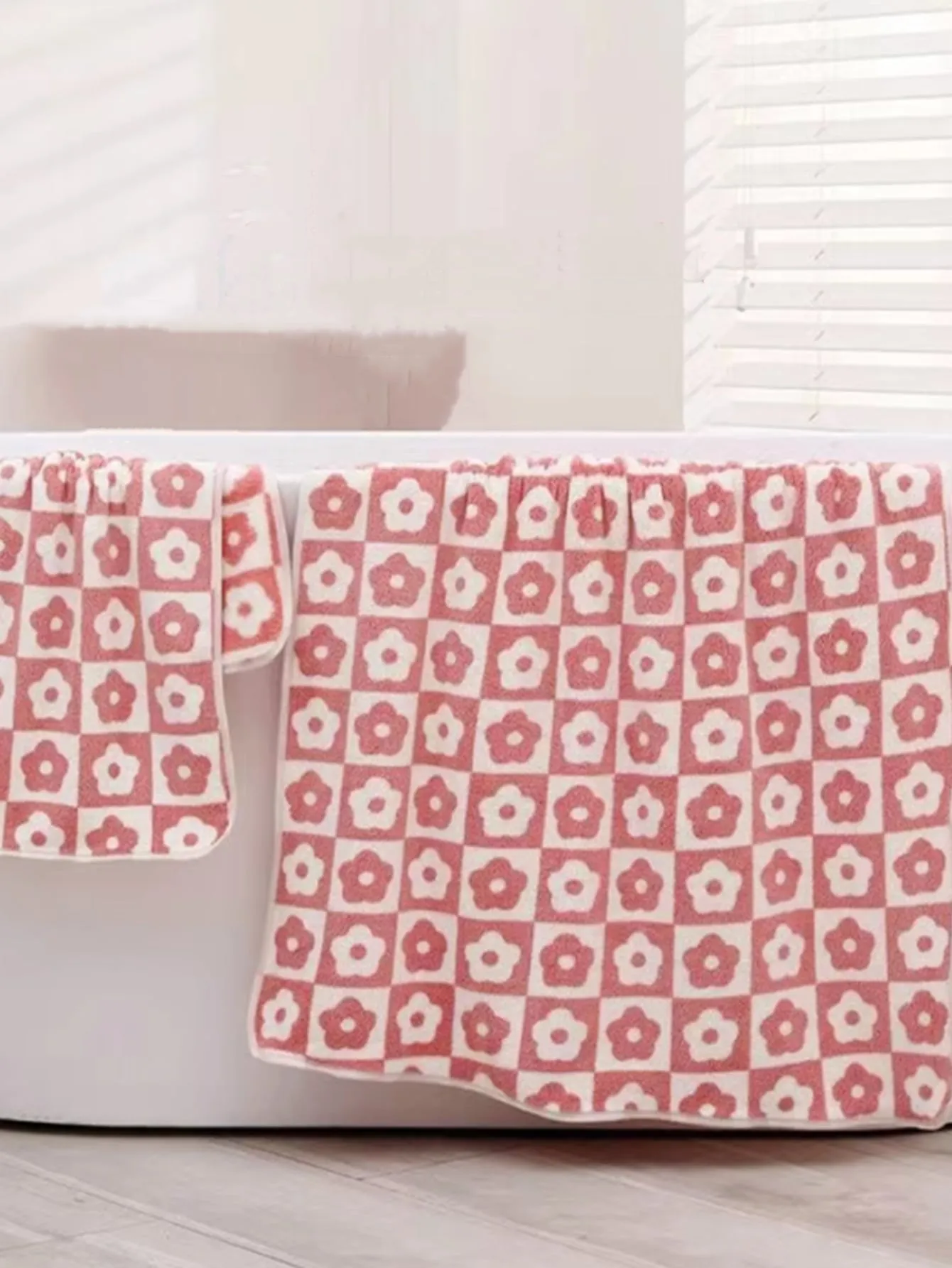 1pc Flower Print Random Color Towel Or Bath Towel